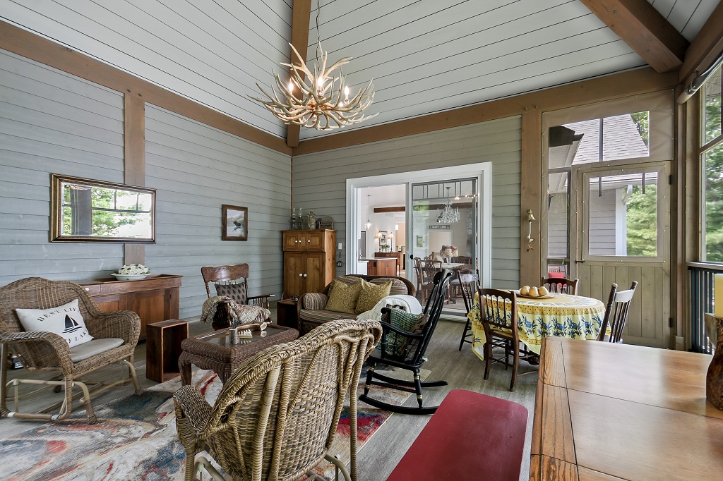 624 MUSKOKA ROAD 10-10