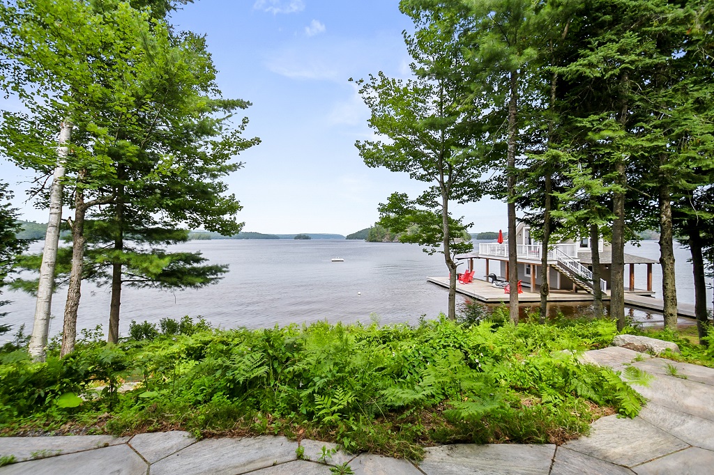 624 MUSKOKA ROAD 10-30