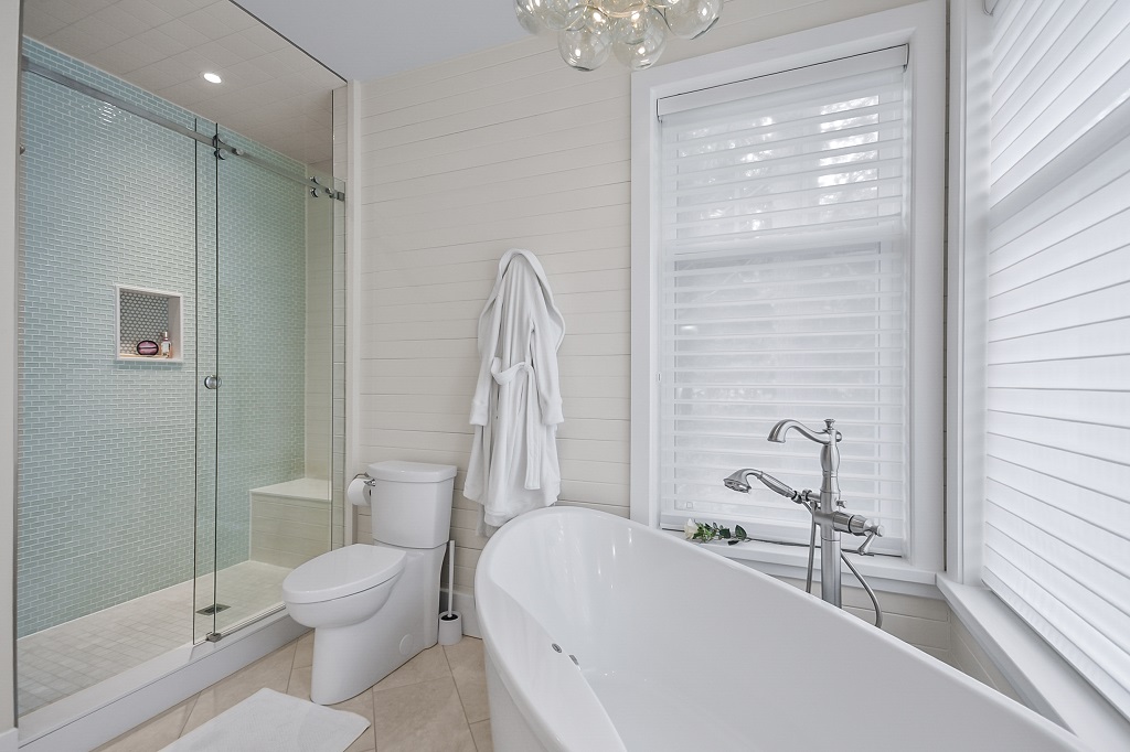 624 MUSKOKA ROAD 10-7